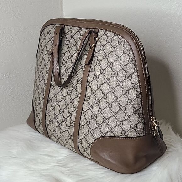 💯 Authentic Gucci Handbag 🍀 - Picture 6 of 16